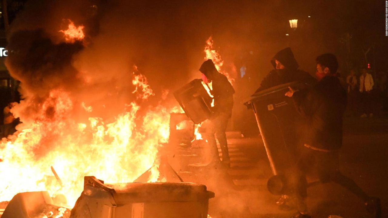 CNNE 717493 - protestas y enfrentamientos en barcelona