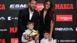 CNNE 718098 - messi gana la bota de oro, pero su hijo se roba el espectaculo