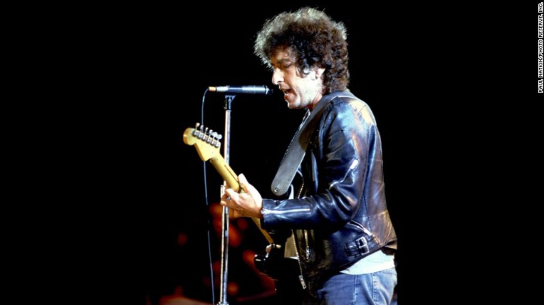 Bob Dylan en el concierto Farm Aid en 1985.