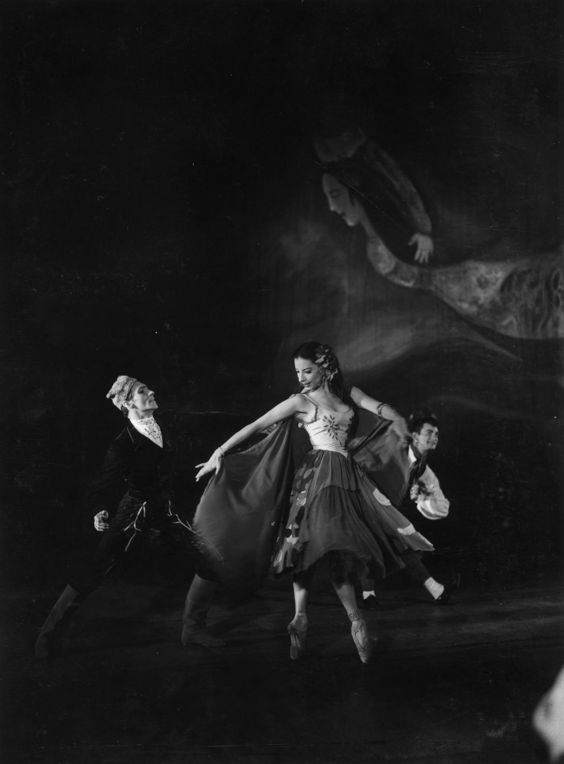 Alicia Alonso e Igor Yusskevitch bailando 'Aleko'