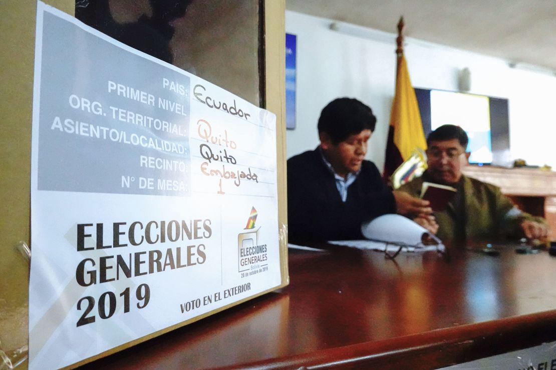 CNNE 719665 - ecuador-bolivia-elections-voting