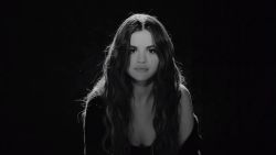 CNNE 722172 - ¿selena gomez le canta a justin bieber en su nuevo tema?