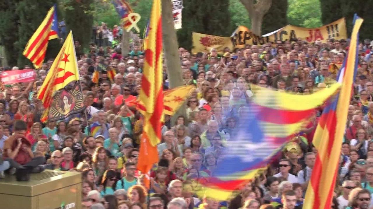 CNNE 723557 - en barcelona exigen se libere a lideres independentistas