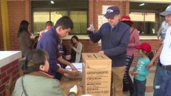 CNNE 723715 - ingenieros denuncian alteracion de actas en elecciones presidenciales de bolivia