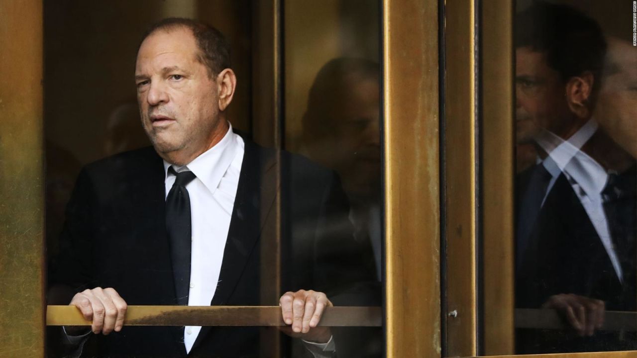 CNNE 724050 - dos mujeres enfrentan a harvey weinstein