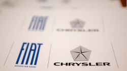 CNNE 725540 - fiat chrysler discute fusion con el propietario de peugeot