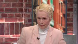 CNNE 727417 - elizabeth jean carroll demanda a trump por difamacion