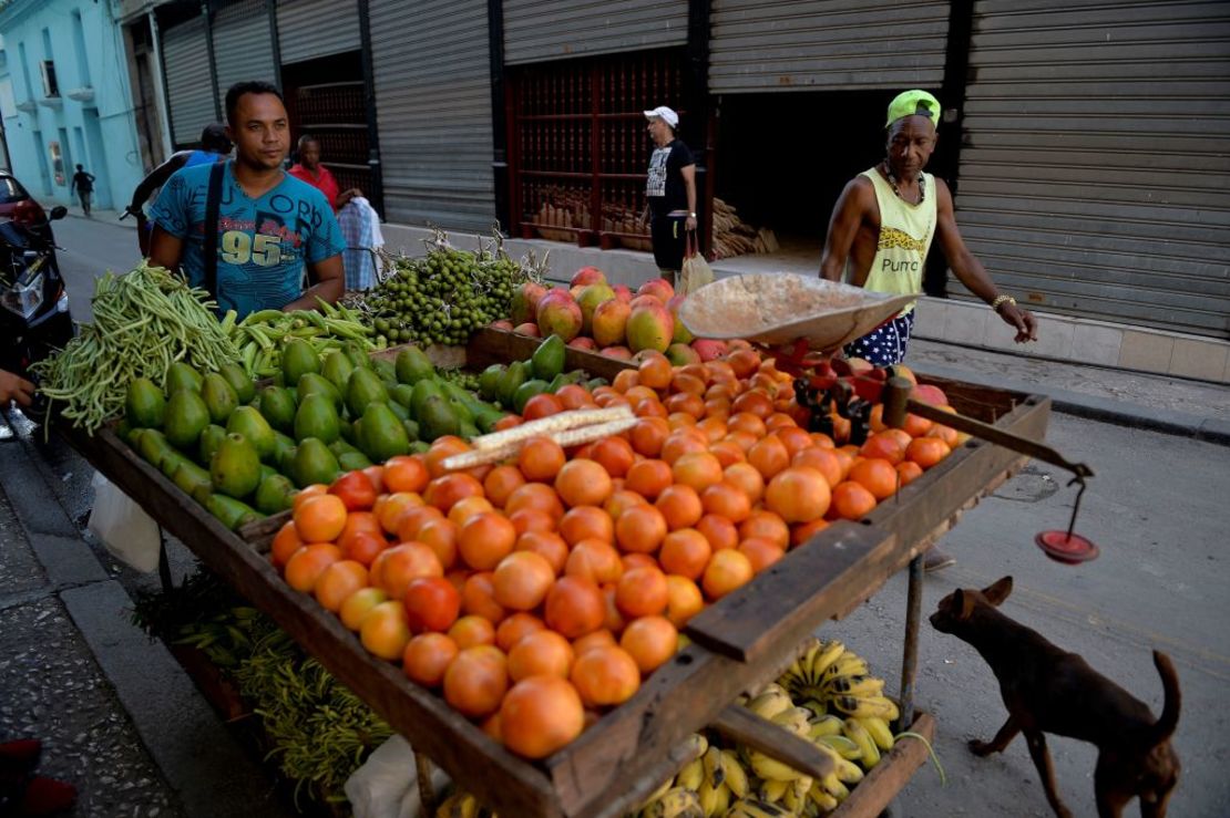 CNNE 729451 - douniamag-cuba-economy-food-prices