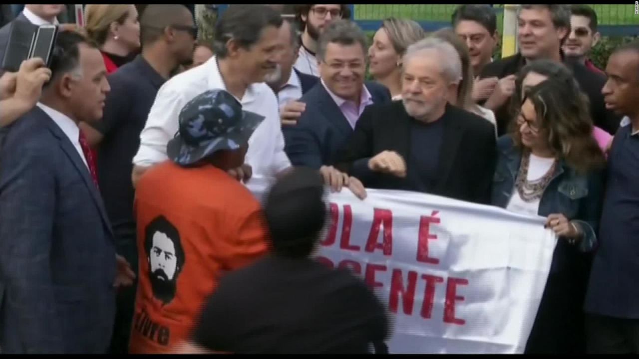 CNNE 729513 - lula sale en libertad