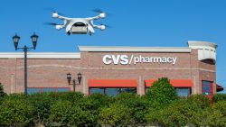 CNNE 729686 - cvs hace la primera entrega con un dron de medicinas recetadas