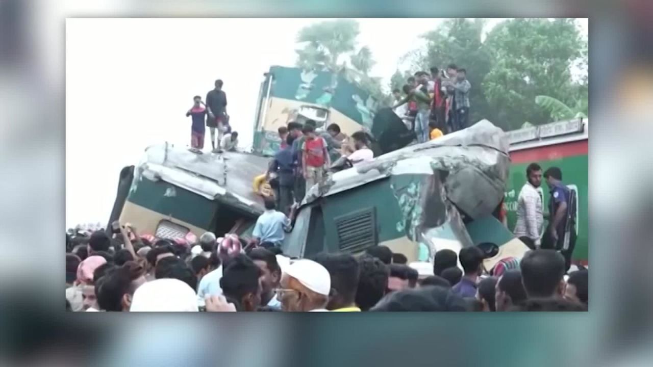 CNNE 731084 - dos choques de trenes en asia dejan al menos 12 muertos y 100 heridos