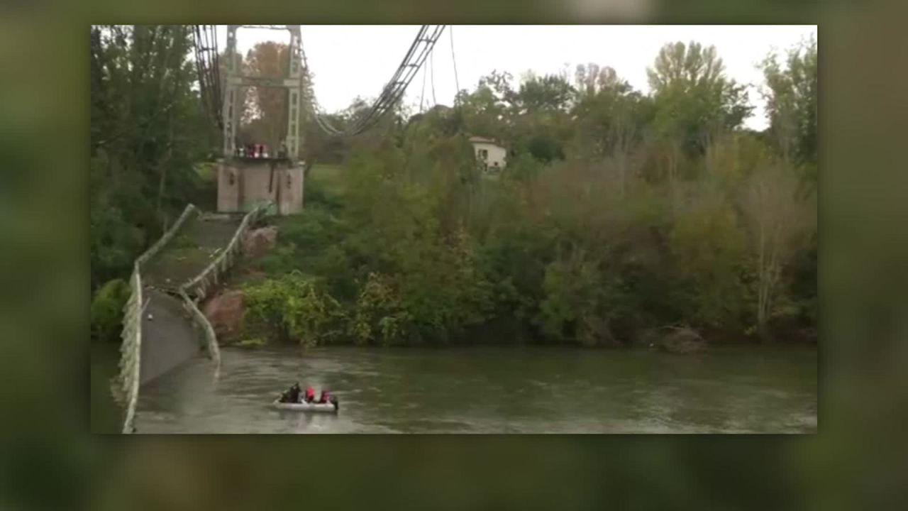 CNNE 733592 - adolescente muere tras colapso de un puente en francia