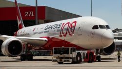 CNNE 734007 - qantas vendera boletos a us$ 100