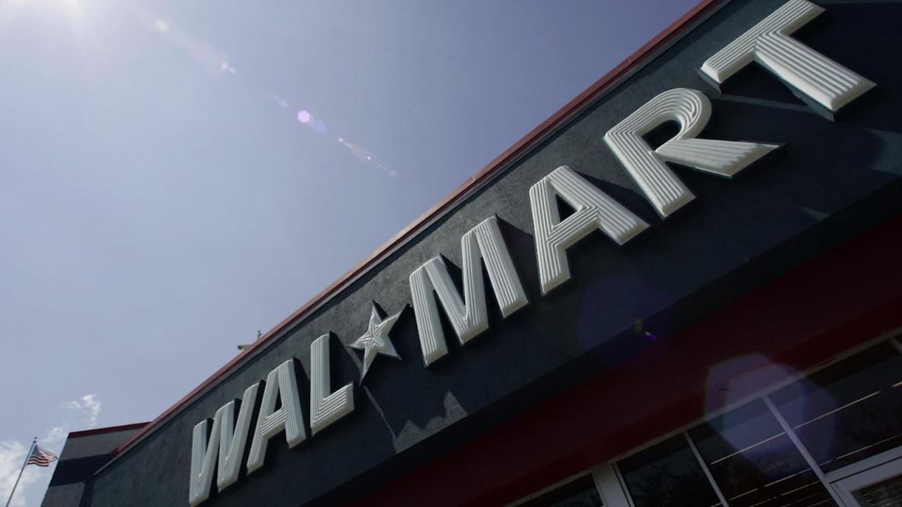 CNNE 734651 - mexicanos demandan a walmart por la masacre en el paso