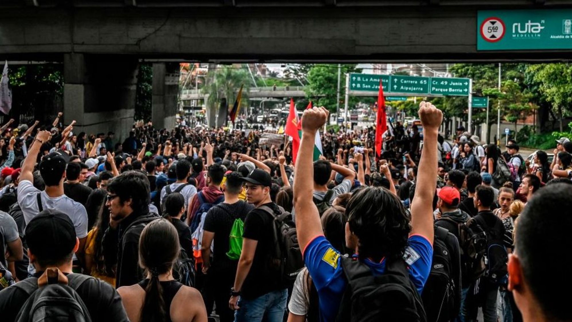 CNNE 734774 - colombia-students-protest