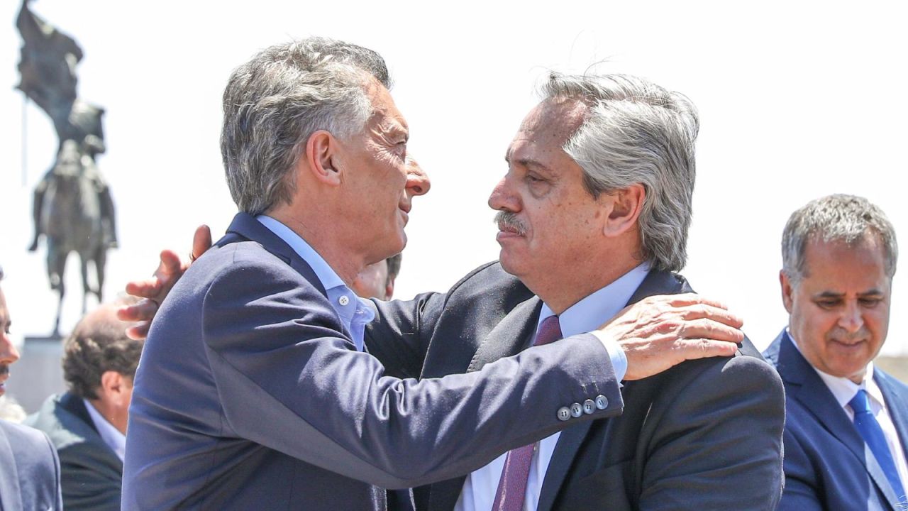 CNNE 742872 - macri y fernandez, juntos antes del cambio de gobierno