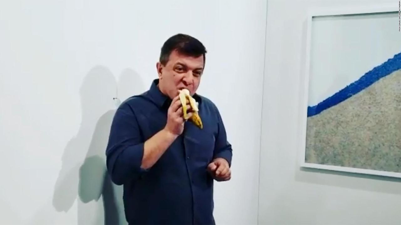 CNNE 743123 - hombre que comio banana de us$ 120-000- "muy sabrosa"