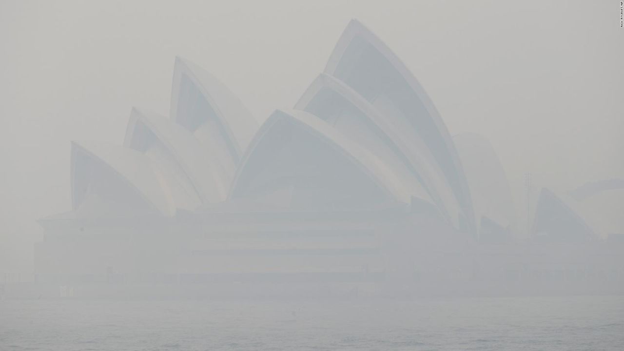 CNNE 743306 - sydney cubierta de humo por incendios