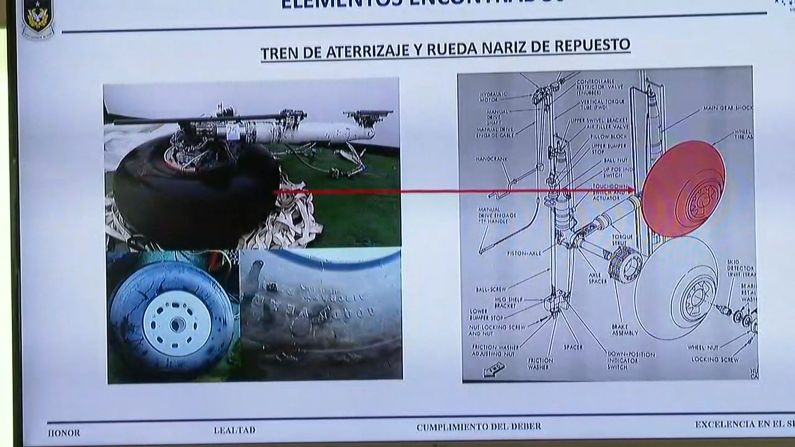 Las autoridades chilenas afirmaron que los restos encontrados el miércoles corresponden al avión C-130 de la Fuerza Aérea de Chile que desapareció el lunes y anunciaron que dan por muertos a los 38 ocupantes de la aeronave. Compartieron imágenes de lo que encontraron, como parte del tren de aterrizaje que se puede ver en esta foto. Mira en esta galería otras de las imágenes que compartieron sobre lo que han hallado del avión.