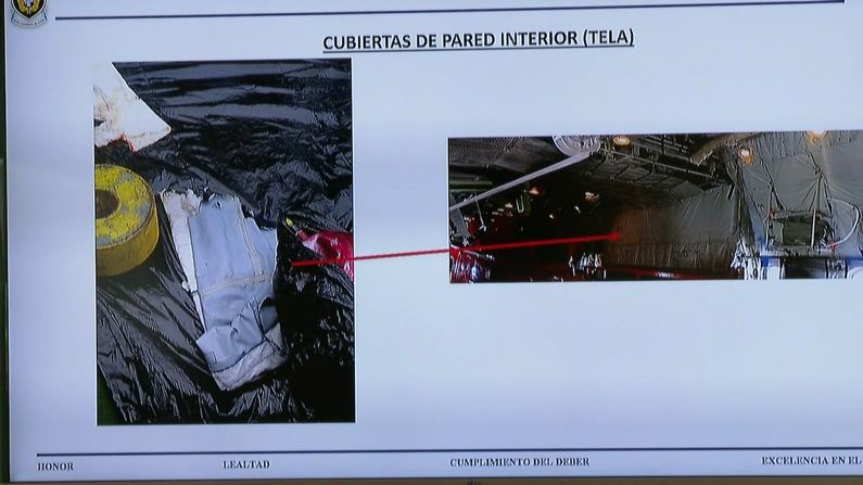 En la imagen se muestran pedazos de tela que corresponden a las cubiertas de la pared interior. Según dijeron las autoridades, el estado de los restos hallados hace "prácticamente imposible que existan sobrevivientes".