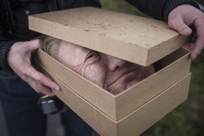 20 de febrero: una máscara de Donald Trump se muestra dentro de una caja en el estudio Face Funkey de Zhangzhen 33 en Wuhan, China. El artista también hizo máscaras del líder norcoreano Kim Jong Un antes de la cumbre de líderes en Vietnam.