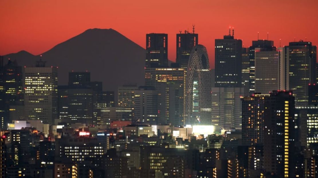 CNNE 748093 - 190902114250-tokyo-skyline-fuji