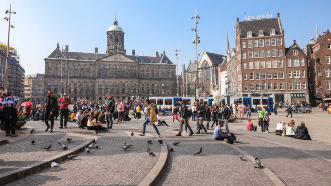 CNNE 748096 - 191206143928-dam-square-amsterdam-restricted