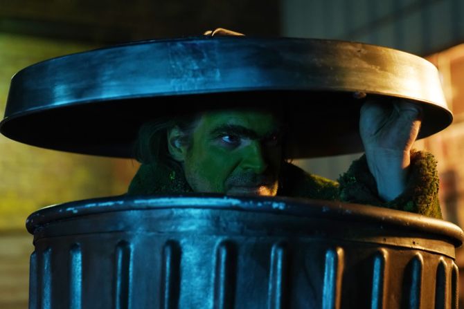 David Harbour interpreta a Oscar the Grouch para “Saturday Night Live” el 12 de octubre. Rosalind O'Connor / NBC / NBCU Photo Bank / Getty Images