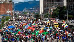 CNNE 748506 - hay protestas en colombia a pesar del desarrollo economico