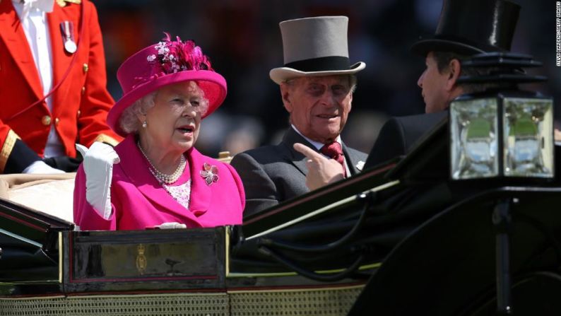 La pareja real llega a las carreras de caballos Royal Ascot en junio de 2014.