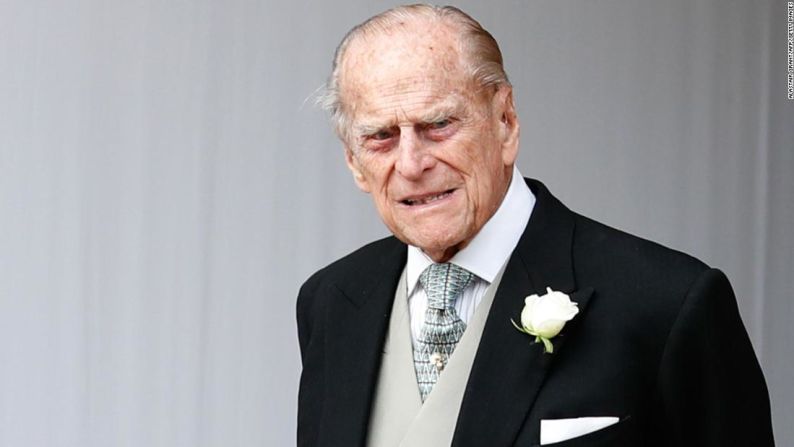 El príncipe Felipe es visto en la boda de su nieta, la princesa Eugenia y Jack Brooksbank en octubre de 2018.