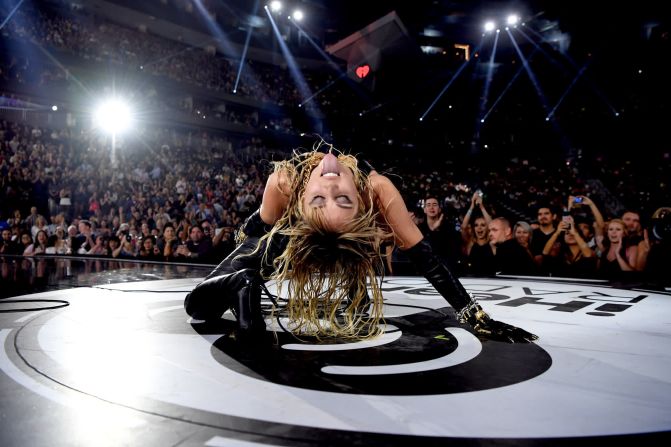 Miley Cyrus se presenta en el iHeartRadio Music Festival en Las Vegas, el 21 de septiembre. Denise Truscello / Getty Images para iHeartMedia