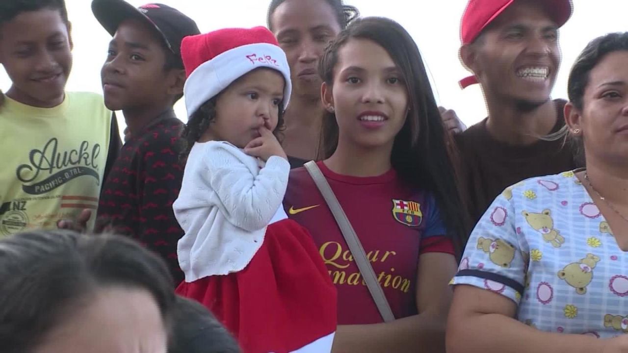 CNNE 749220 - la crisis no apaga la navidad en venezuela