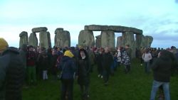 CNNE 749222 - solsticio de invierno en el emblematico stonehenge