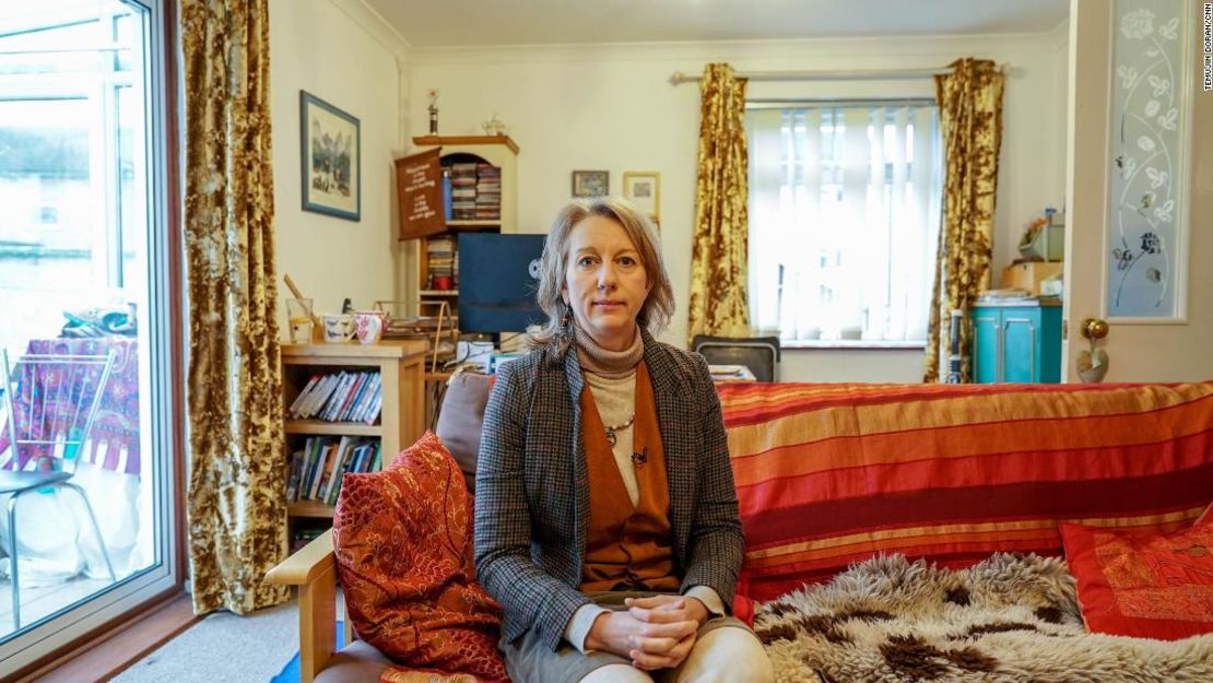 Gail Bradbrook en su casa en Stroud.