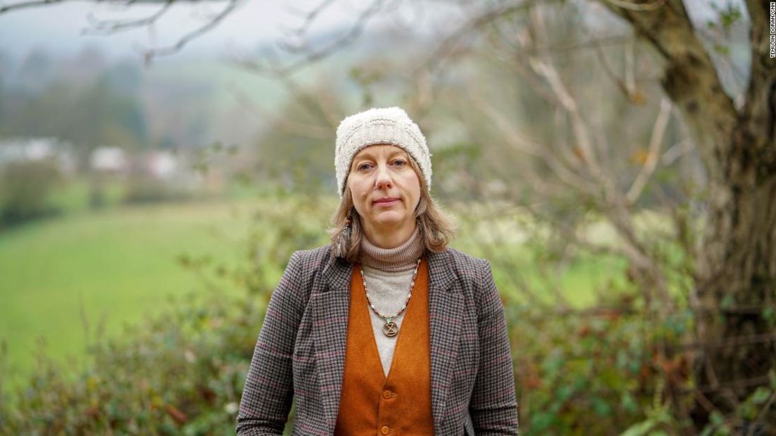 Gail Bradbrook en una cooperativa agrícola en Stroud, en el extremo occidental de los Cotswolds.