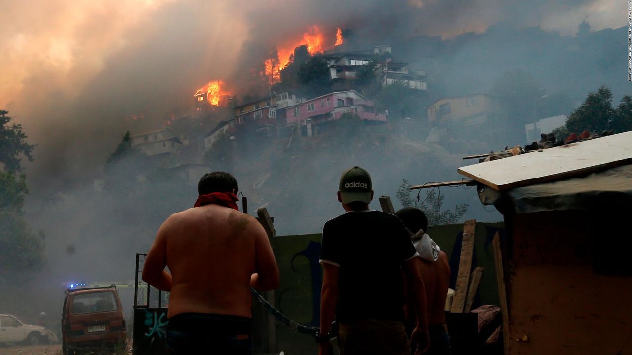 CNNE 750365 - esto es lo que se sabe de los incendios en valparaiso