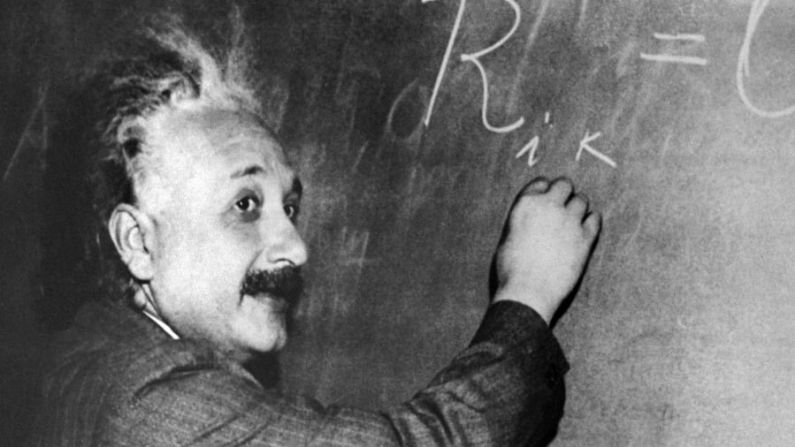 Inspirado por Einstein — Una gran inspiración para Mallett fue Albert Einstein y su teoría especial de la relatividad y la teoría general de la relatividad.