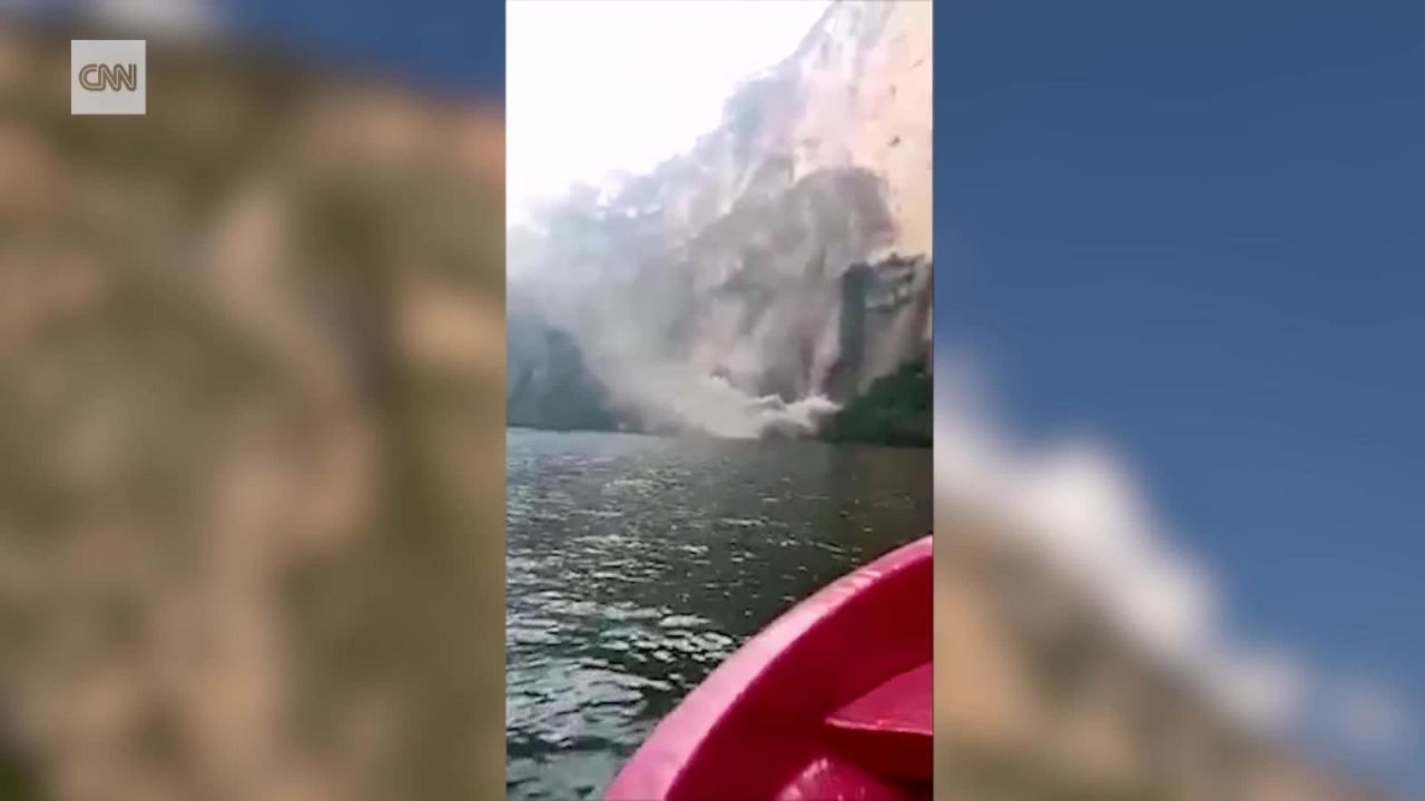 CNNE 753110 - turista capta en video un derrumbe en el canon del sumidero, en chiapas