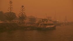 CNNE 754079 - incendios en australia- el cielo se tine de rojo