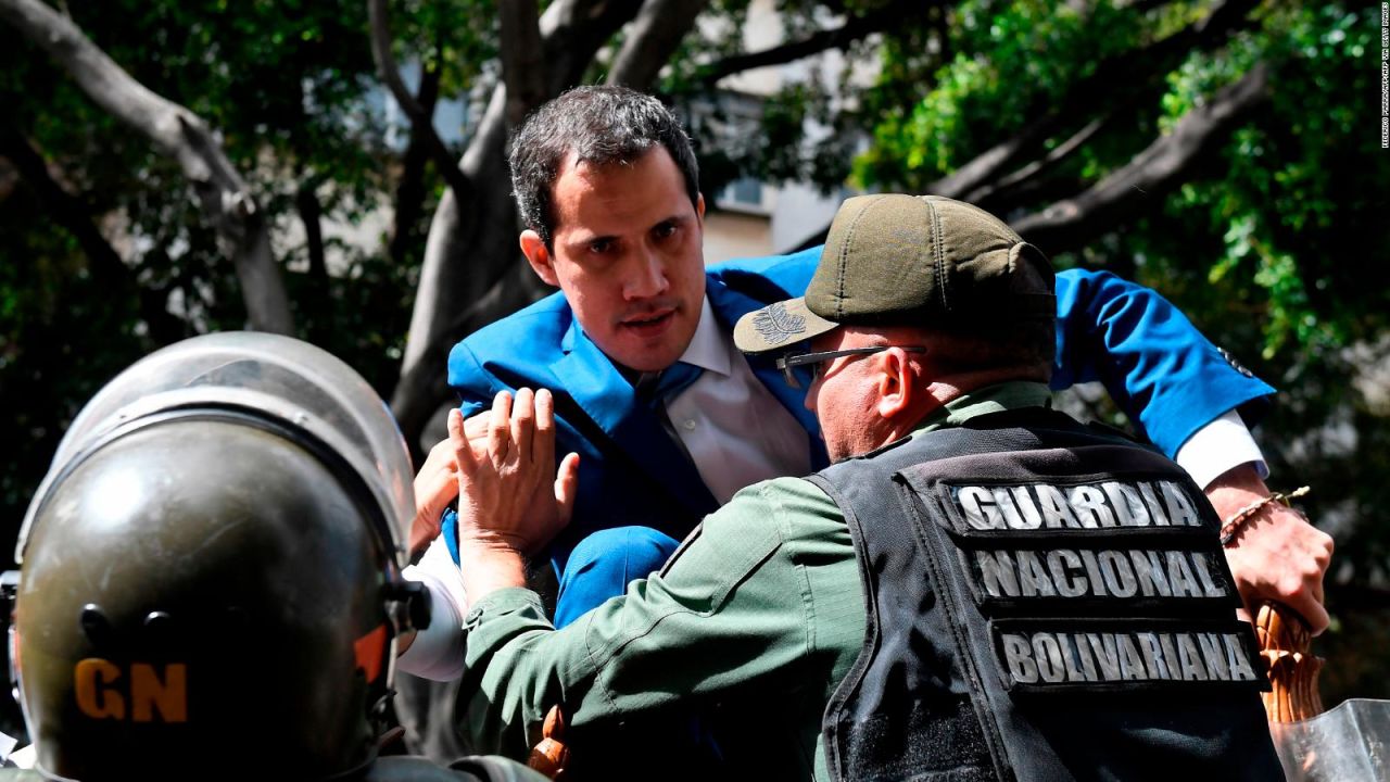 CNNE 754312 - oficialismo asegura que guaido no llego a tiempo