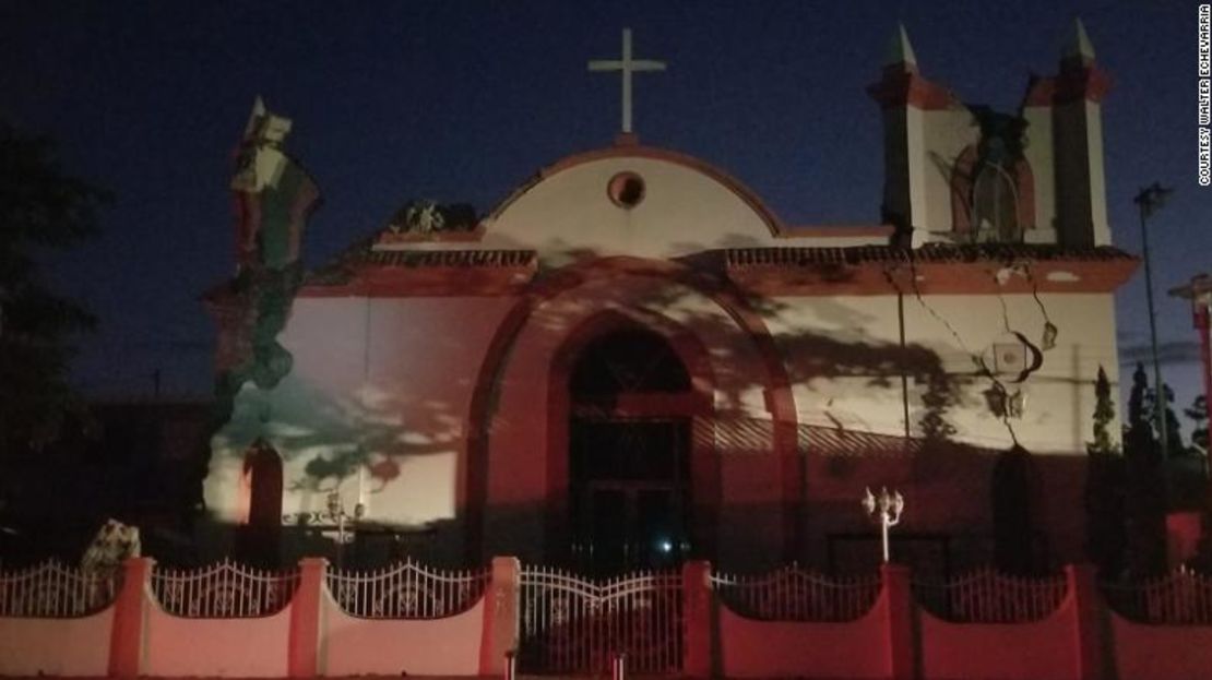 La iglesia de la Inmaculada Concepción en Guayanilla, Puerto Rico, resultó dañada en el sismo de 6,4 de este martes.