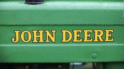 CNNE 755717 - john deere presento nuevo tractor autonomo