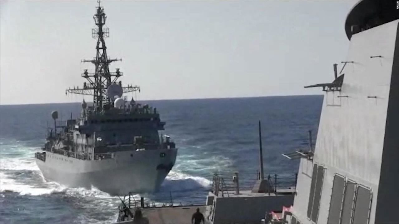 CNNE 757005 - "agresivo" encuentro entre buque de guerra ruso y portaviones de ee-uu-