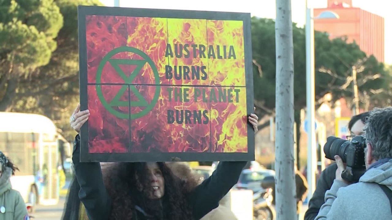 CNNE 757260 - protestas en espana por incendios que azotan australia