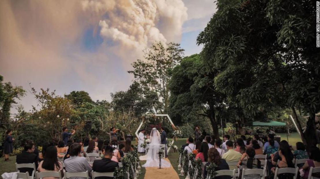 CNNE 757671 - cnn volcan boda 2