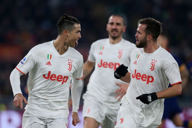 La Juventus, encabezado por Cristiano Ronaldo, recuperó su posición en el top 10 de Deloitte, pues el exjugador del Real Madrid ha capitalizado la imagen del club, por lo que ha "aumentado el atractivo comercial", de equipo. En la temporada el club italiano recogió 511,7 millones de dólares.