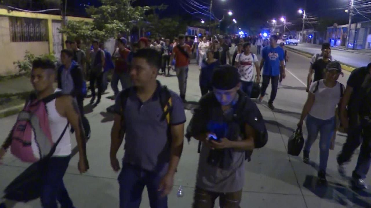 CNNE 759407 - una nueva caravana de migrantes sale desde honduras