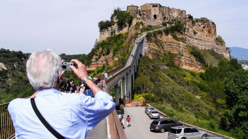 Honeypot turístico: al cobrar por la entrada, los números de turistas se dispararon a un millón por año. Salvatore Laporta/KONTROLAB/LightRocket/Getty Images