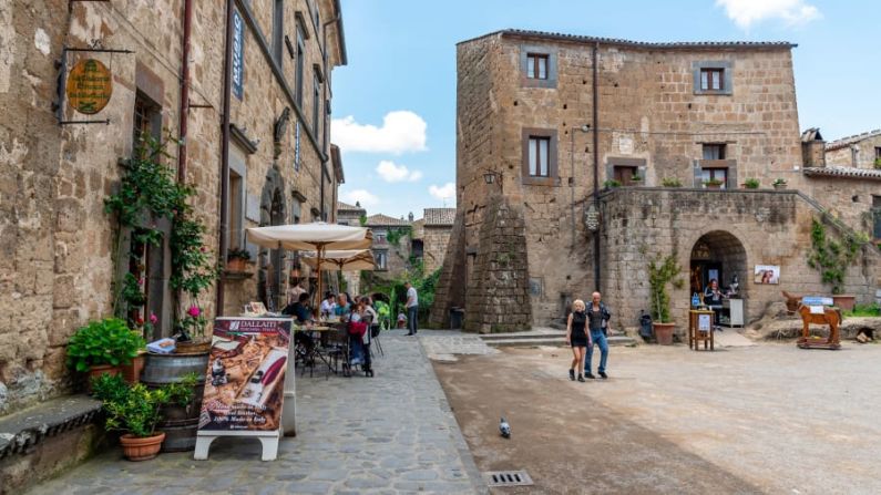 Límite de recuerdos: el pueblo tiene solo dos bares, tres restaurantes y un puñado de tiendas. / Shutterstock